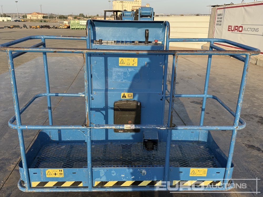 2007 Genie 45/25J - Araçüstü platform: fotoğraf 4 2007 Genie 45/25J - Araçüstü platform: fotoğraf 4