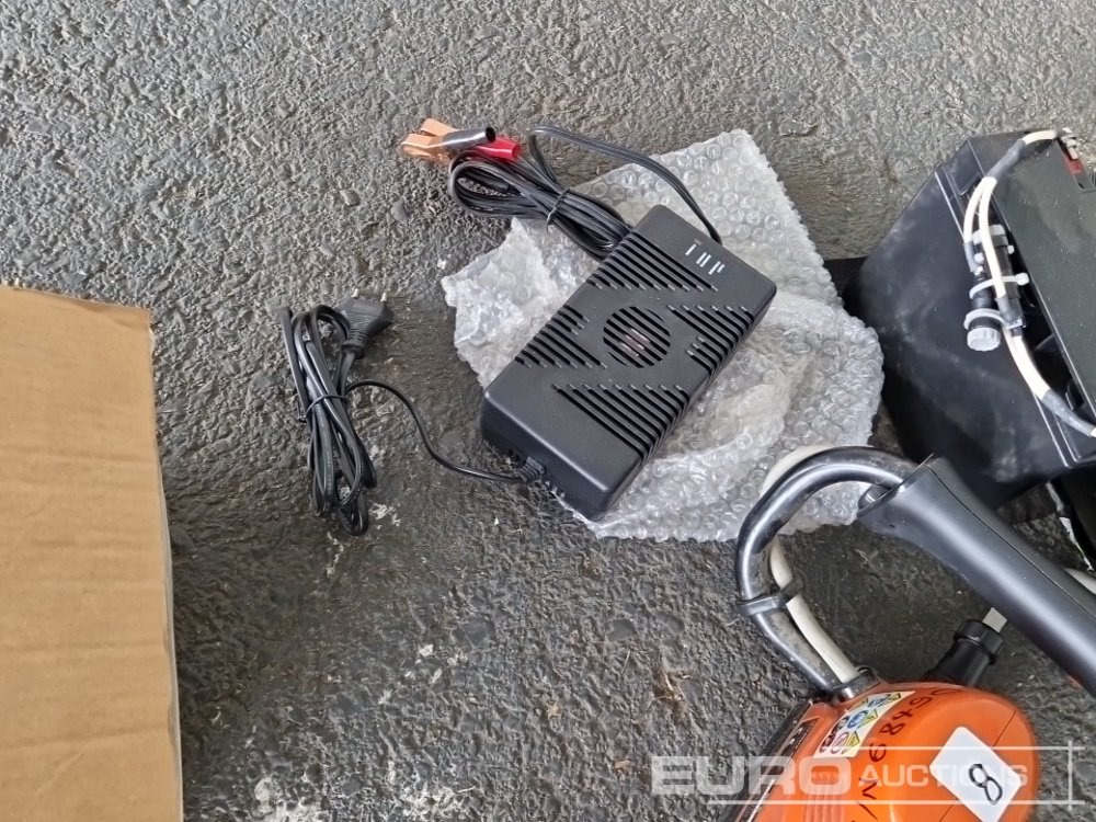 Garaj ekipman Echo DHC-30 Trimmer with Battery and Charger, Accessories / Cortasetos con Batería y Cargador: fotoğraf 7