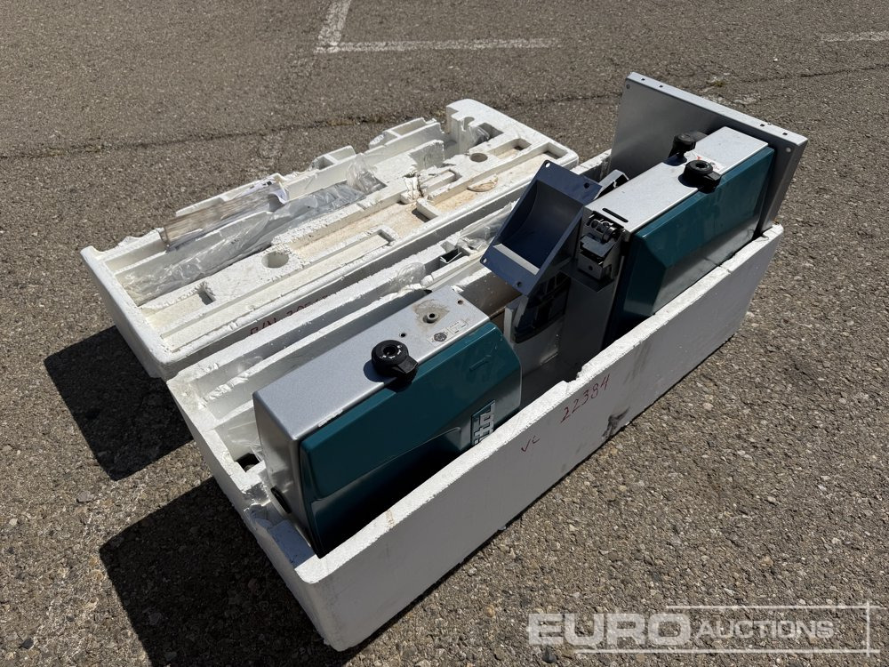 Makita LB1200F - İnşaat ekipmanı: fotoğraf 1 Makita LB1200F - İnşaat ekipmanı: fotoğraf 1