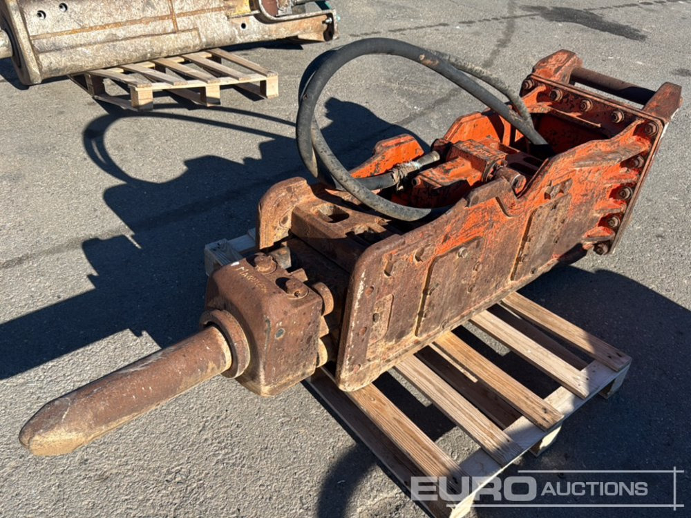 NPK Hydraulic Breaker to suit 7-10 Ton Excavator - Hidrolik kırıcı: fotoğraf 1 NPK Hydraulic Breaker to suit 7-10 Ton Excavator - Hidrolik kırıcı: fotoğraf 1