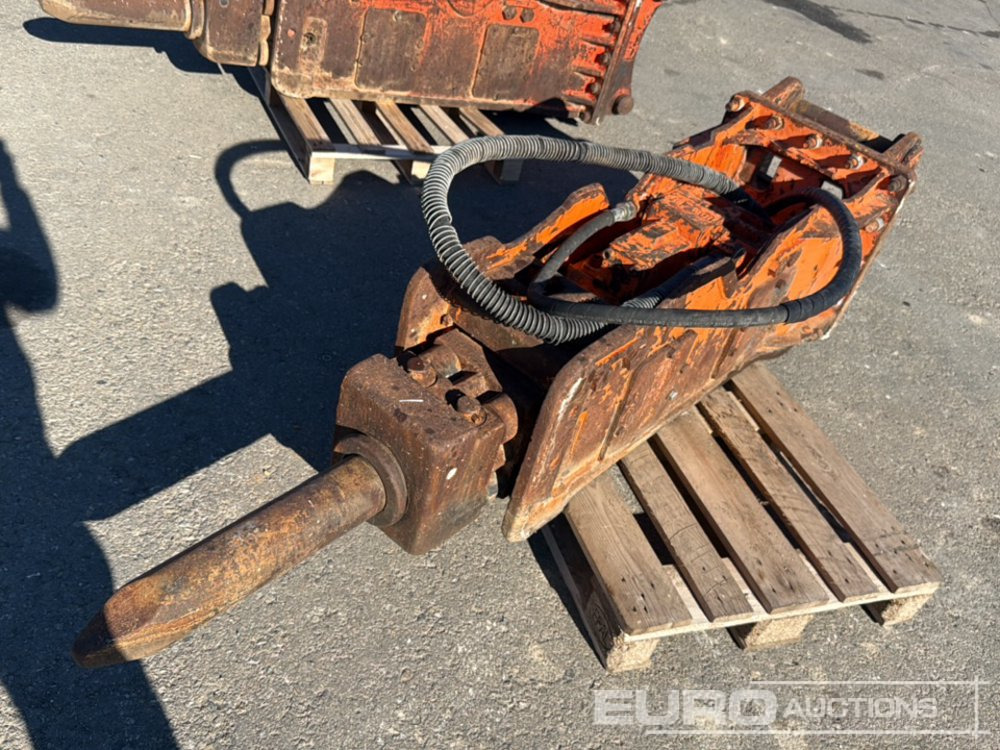 NPK Hydraulic Breaker to suit 7-10 Ton Excavator - Hidrolik kırıcı: fotoğraf 3 NPK Hydraulic Breaker to suit 7-10 Ton Excavator - Hidrolik kırıcı: fotoğraf 3