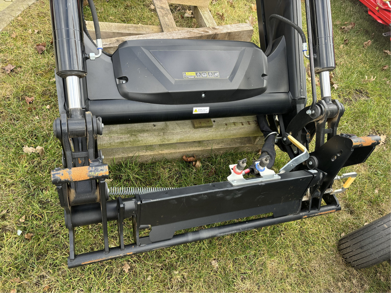 Alö Frontlader G5L Valtra - Traktör ön yükleyici: fotoğraf 4 Alö Frontlader G5L Valtra - Traktör ön yükleyici: fotoğraf 4
