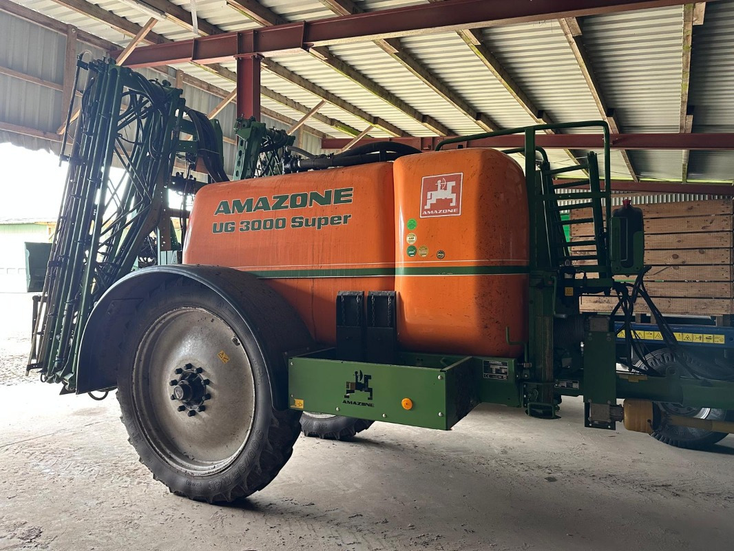 Amazone UG 3000 Super - Ilaçlama makinesi: fotoğraf 1 Amazone UG 3000 Super - Ilaçlama makinesi: fotoğraf 1