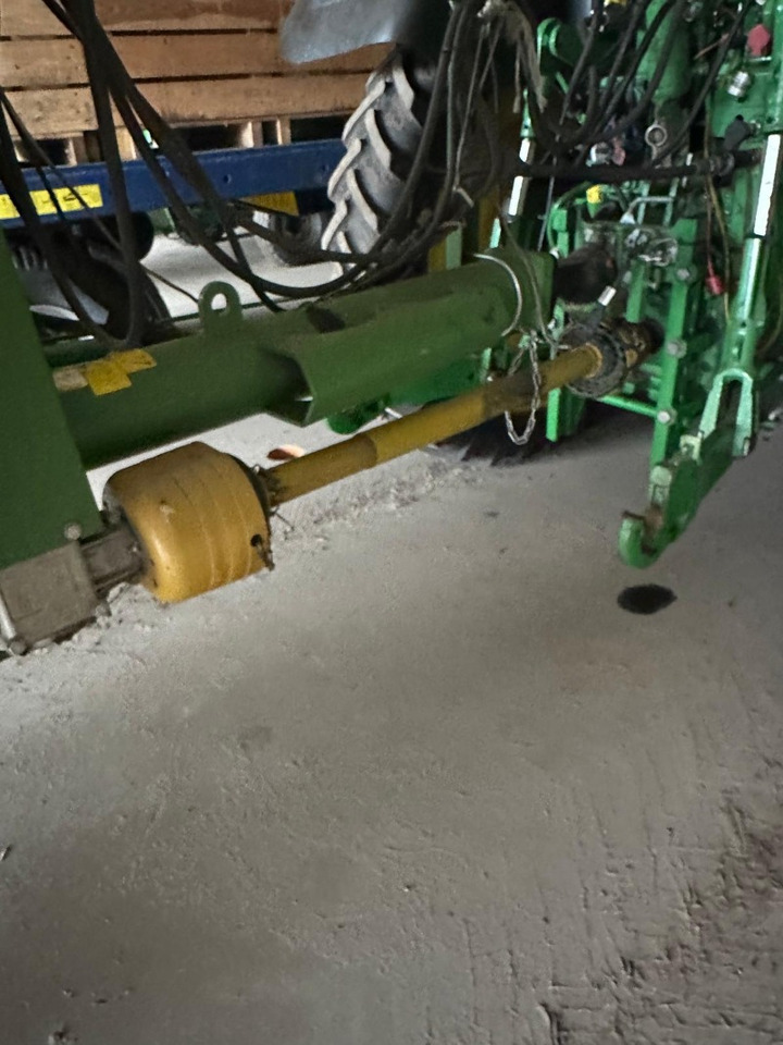 Amazone UG 3000 Super - Ilaçlama makinesi: fotoğraf 3 Amazone UG 3000 Super - Ilaçlama makinesi: fotoğraf 3