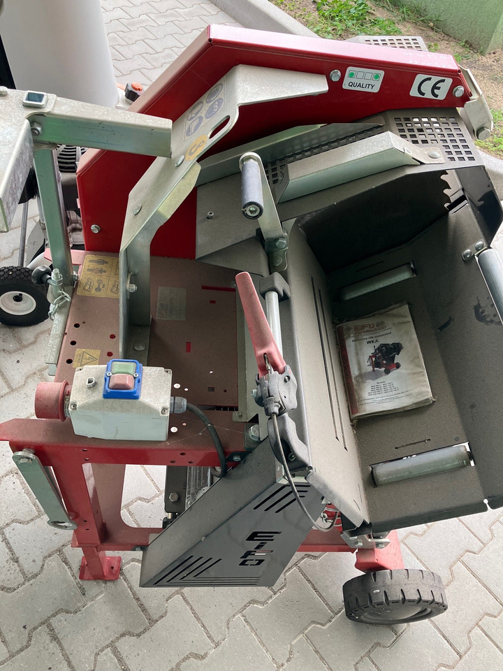 EiFo Wippkreissäge 700 E - Alet/ Ekipman: fotoğraf 3 EiFo Wippkreissäge 700 E - Alet/ Ekipman: fotoğraf 3