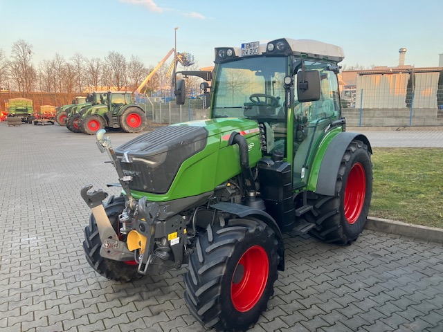 Fendt 211P Vario Gen3 Profi Setting1 - Traktör: fotoğraf 1 Fendt 211P Vario Gen3 Profi Setting1 - Traktör: fotoğraf 1