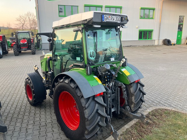Fendt 211P Vario Gen3 Profi Setting1 - Traktör: fotoğraf 2 Fendt 211P Vario Gen3 Profi Setting1 - Traktör: fotoğraf 2