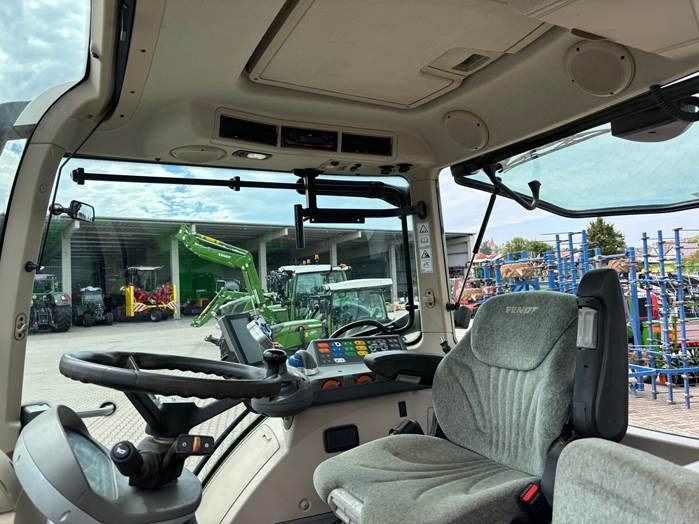 Fendt 313 Vario S4 Profi - Traktör: fotoğraf 4 Fendt 313 Vario S4 Profi - Traktör: fotoğraf 4