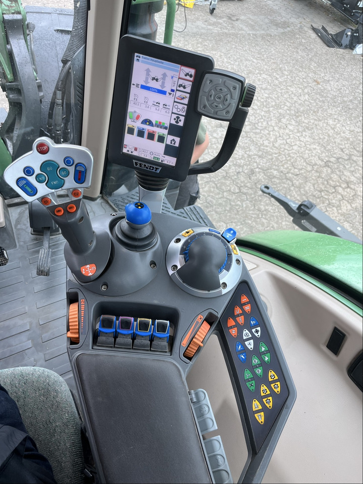 Fendt 716 Vario S4 - Traktör: fotoğraf 2 Fendt 716 Vario S4 - Traktör: fotoğraf 2
