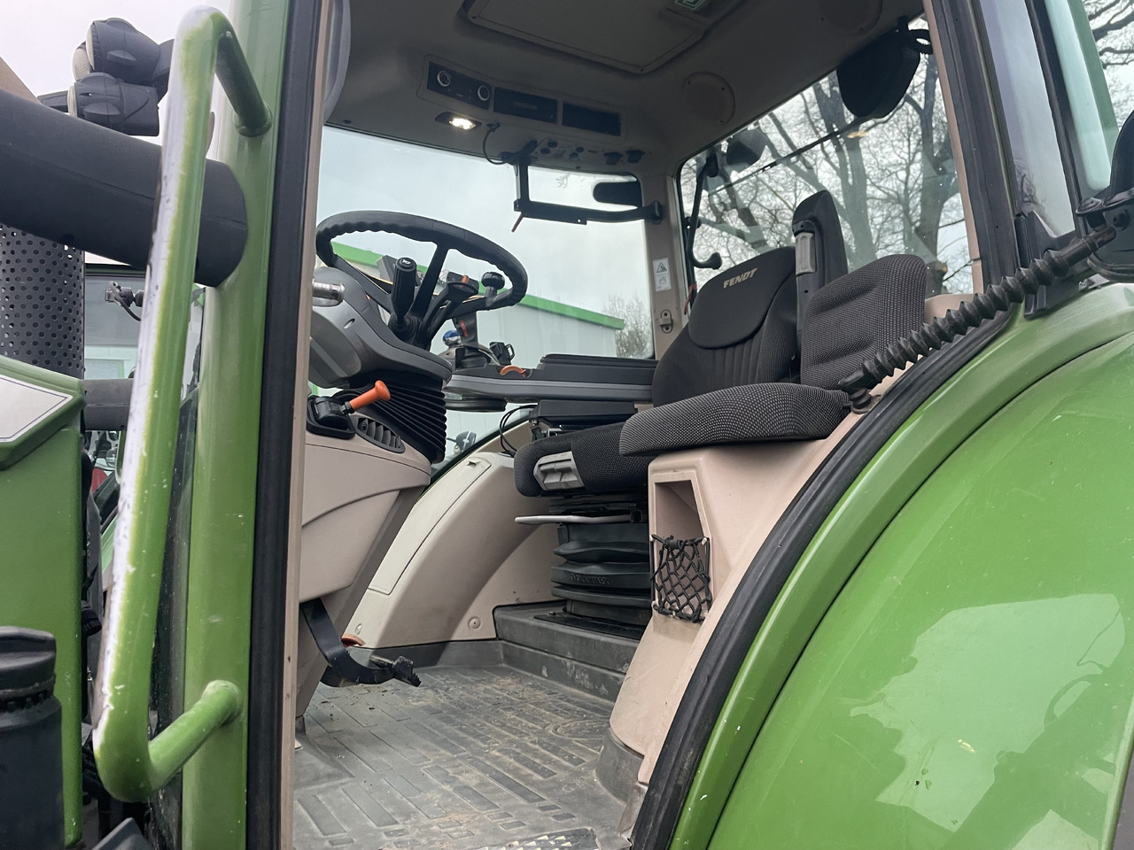 Fendt 718 Power Plus - Traktör: fotoğraf 5 Fendt 718 Power Plus - Traktör: fotoğraf 5
