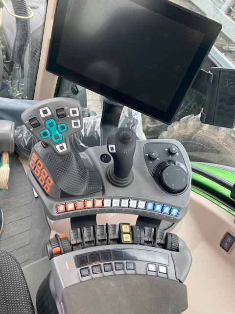 Fendt 718 Vario Gen6 Profi Setting2 - Traktör: fotoğraf 3 Fendt 718 Vario Gen6 Profi Setting2 - Traktör: fotoğraf 3