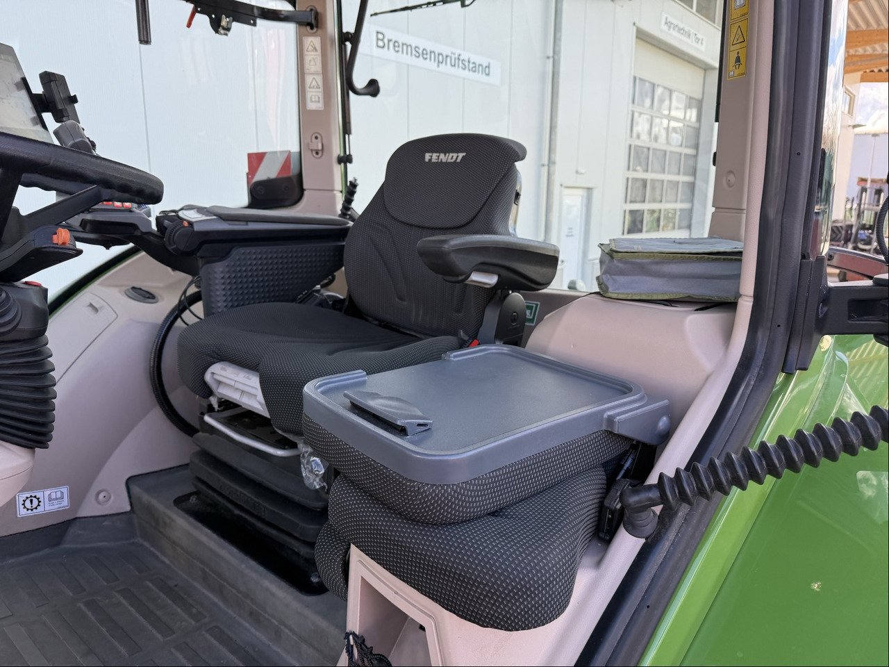 Fendt 718 Vario Gen6 ProfiPlus - Traktör: fotoğraf 3 Fendt 718 Vario Gen6 ProfiPlus - Traktör: fotoğraf 3