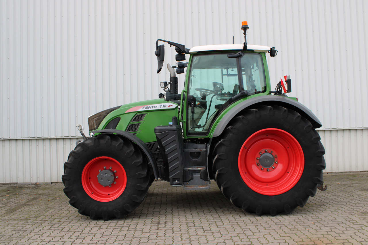 Fendt 718 Vario S4 ProfiPlus - Traktör: fotoğraf 1 Fendt 718 Vario S4 ProfiPlus - Traktör: fotoğraf 1