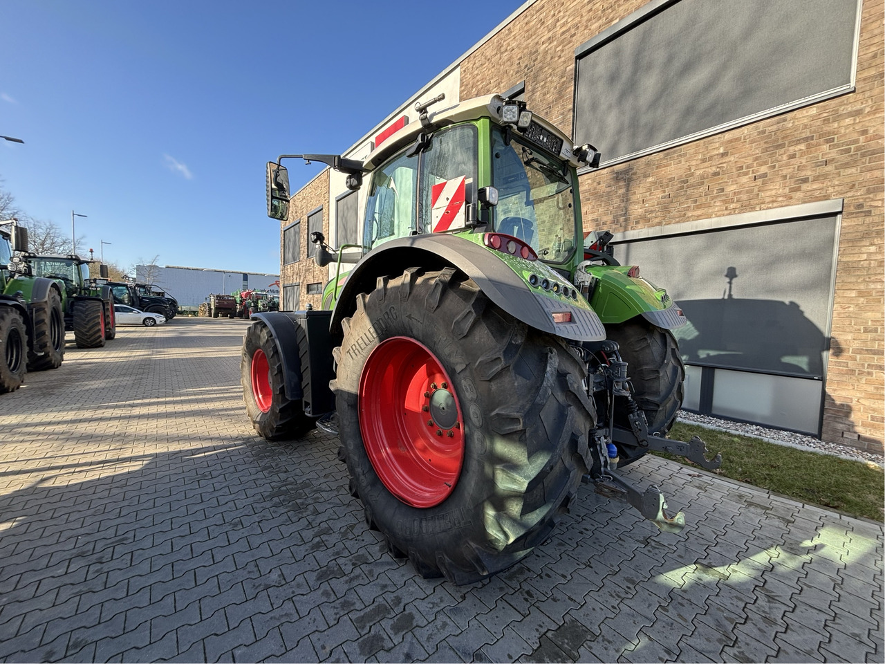 Fendt 724 Vario S4 - Traktör: fotoğraf 4 Fendt 724 Vario S4 - Traktör: fotoğraf 4