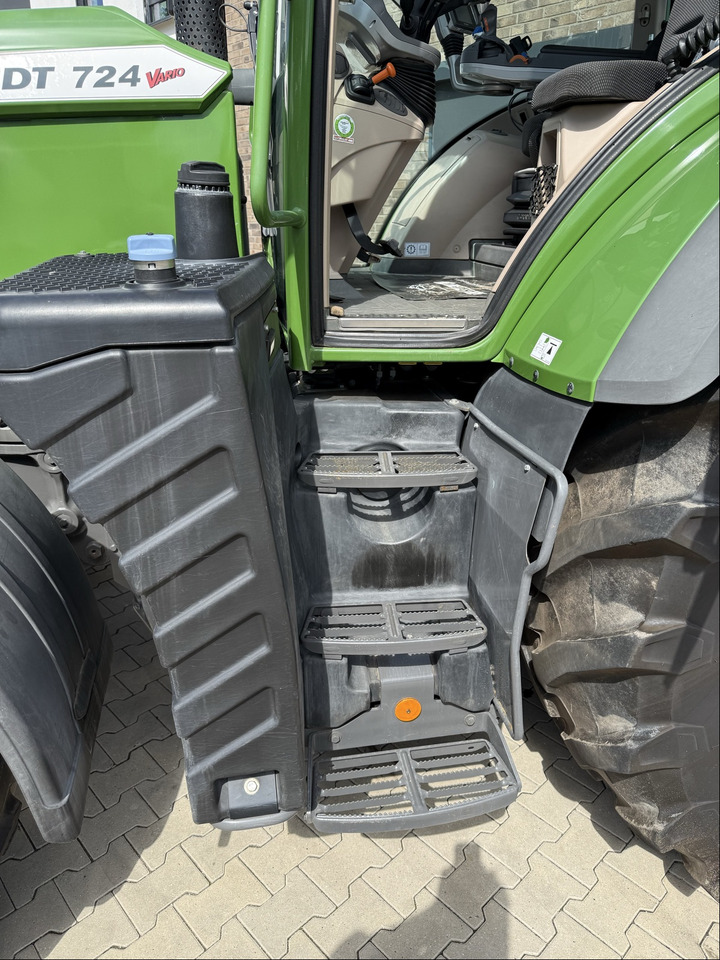 Fendt 724 Vario S4 - Traktör: fotoğraf 5 Fendt 724 Vario S4 - Traktör: fotoğraf 5