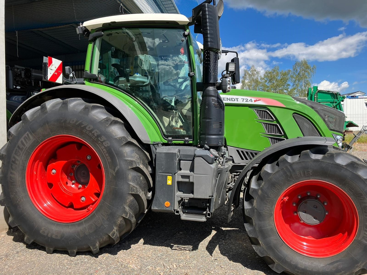 Fendt 724 Vario S4 Profi - Traktör: fotoğraf 1 Fendt 724 Vario S4 Profi - Traktör: fotoğraf 1