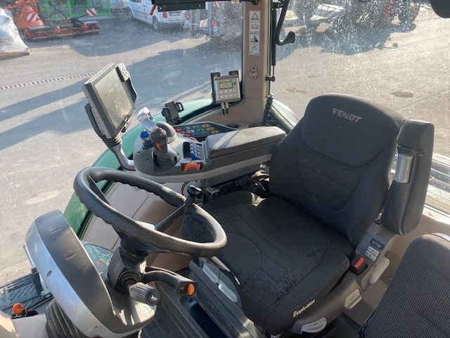 Fendt 724 Vario S4 Profi - Traktör: fotoğraf 5 Fendt 724 Vario S4 Profi - Traktör: fotoğraf 5