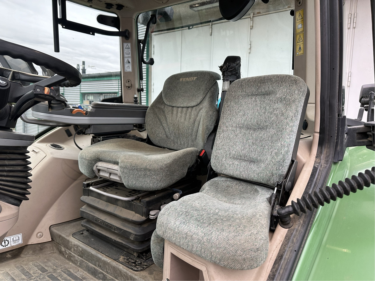 Fendt 724 Vario S4 Profi Plus - Traktör: fotoğraf 4 Fendt 724 Vario S4 Profi Plus - Traktör: fotoğraf 4
