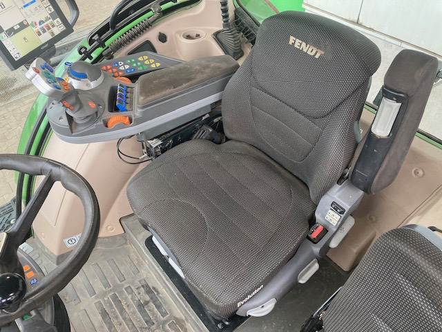 Fendt 724 Vario S4 Profi Plus - Traktör: fotoğraf 5 Fendt 724 Vario S4 Profi Plus - Traktör: fotoğraf 5