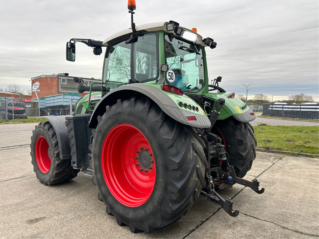 Fendt 724 Vario S4 ProfiPlus - Traktör: fotoğraf 2 Fendt 724 Vario S4 ProfiPlus - Traktör: fotoğraf 2