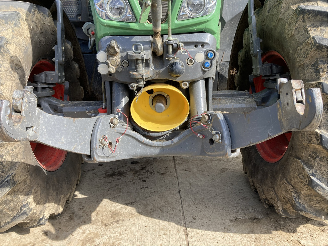 Fendt 724 Vario SCR - Traktör: fotoğraf 3 Fendt 724 Vario SCR - Traktör: fotoğraf 3