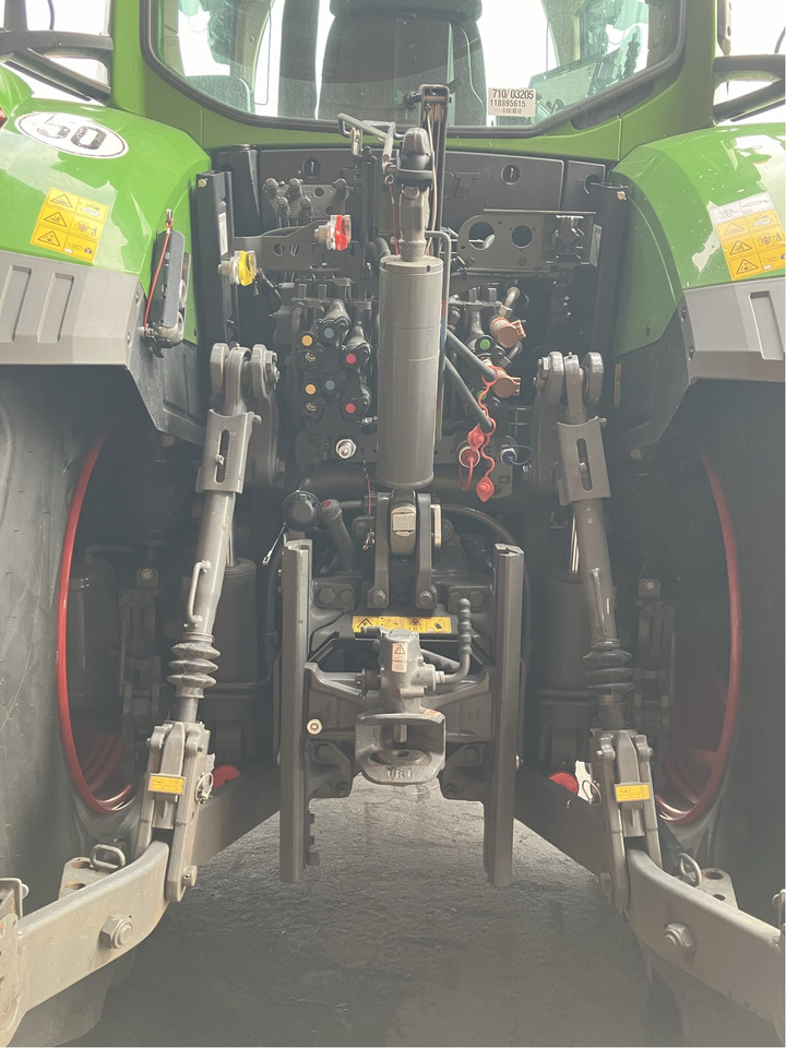 Fendt 728 Vario Gen7 - Traktör: fotoğraf 3 Fendt 728 Vario Gen7 - Traktör: fotoğraf 3