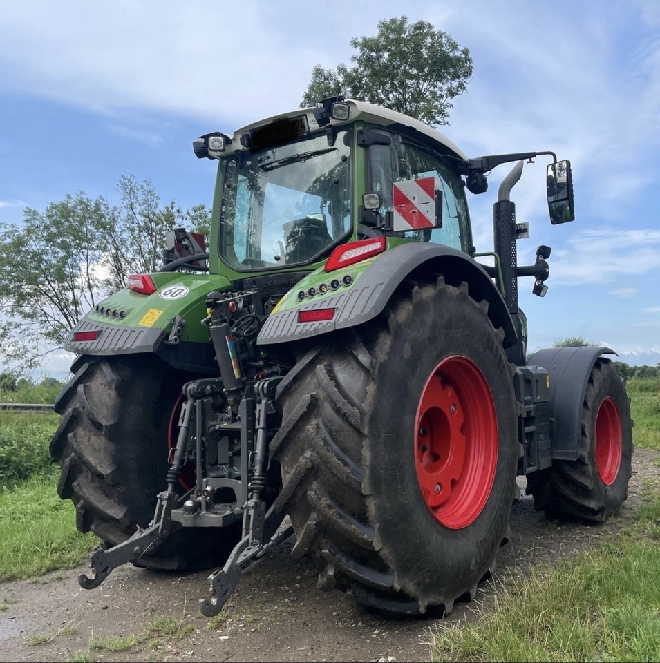 Fendt 728 Vario Gen7 Power - Traktör: fotoğraf 4 Fendt 728 Vario Gen7 Power - Traktör: fotoğraf 4