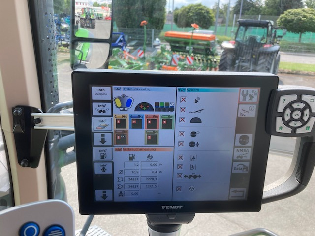 Fendt 824 Vario S4 ProfiPlus - Traktör: fotoğraf 3 Fendt 824 Vario S4 ProfiPlus - Traktör: fotoğraf 3