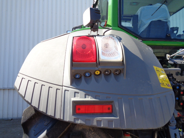 Traktör Fendt 824 Vario S4 ProfiPlus: fotoğraf 10