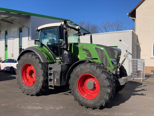 Fendt 826 Vario S4 Profi - Traktör: fotoğraf 1 Fendt 826 Vario S4 Profi - Traktör: fotoğraf 1