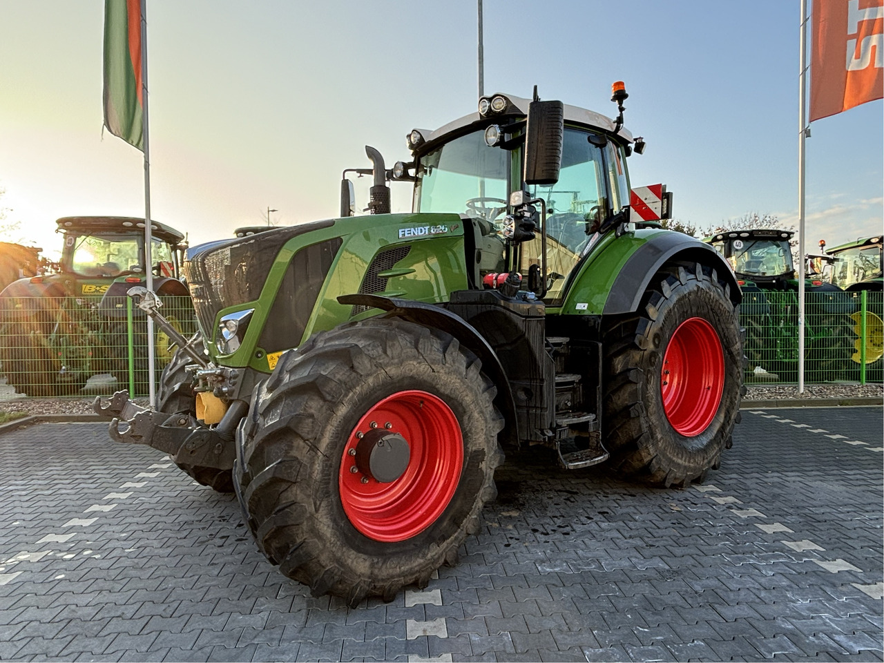 Fendt 826 Vario S4 ProfiPlus - Traktör: fotoğraf 1 Fendt 826 Vario S4 ProfiPlus - Traktör: fotoğraf 1