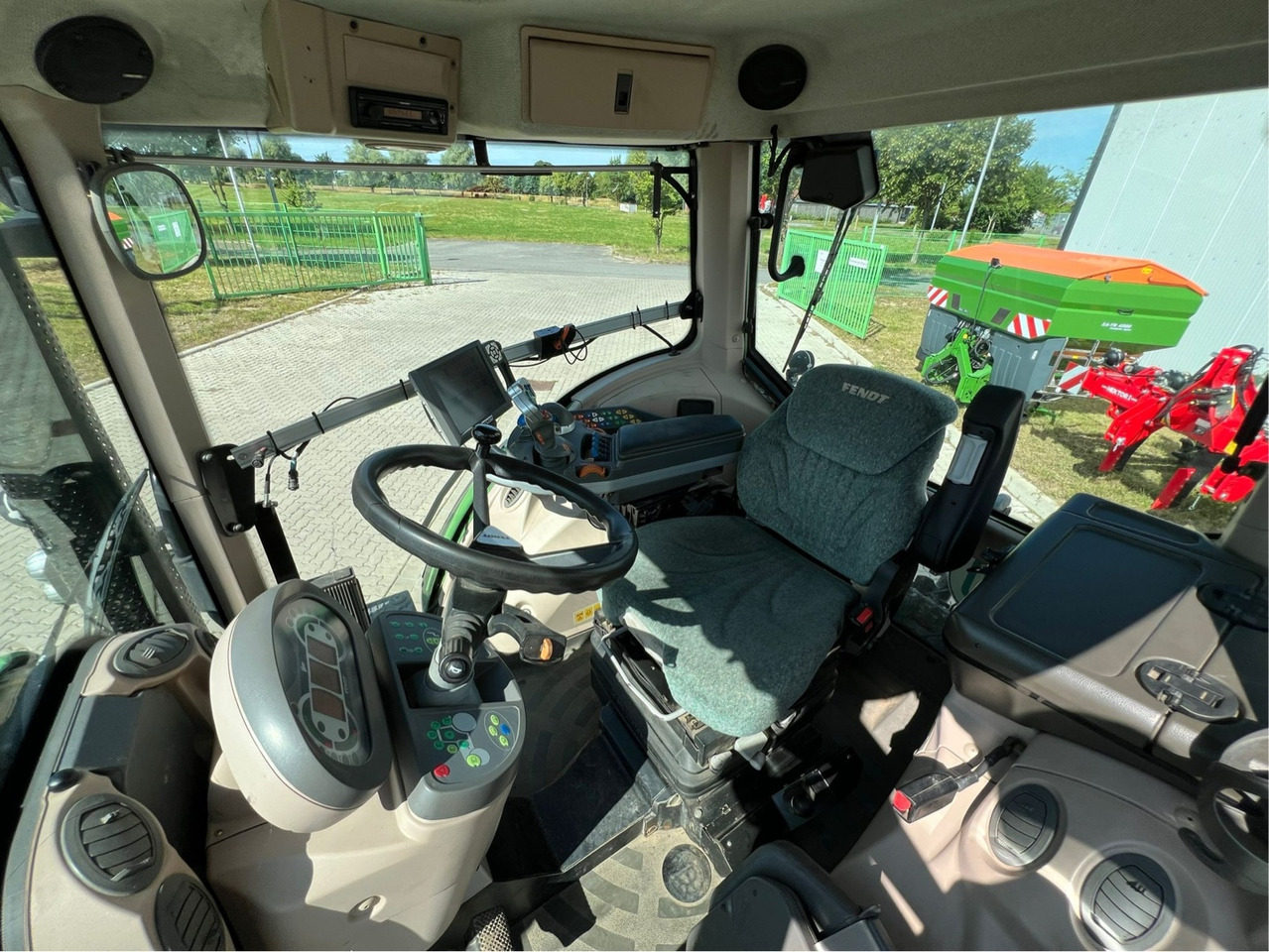 Fendt 828 Vario - Traktör: fotoğraf 3 Fendt 828 Vario - Traktör: fotoğraf 3