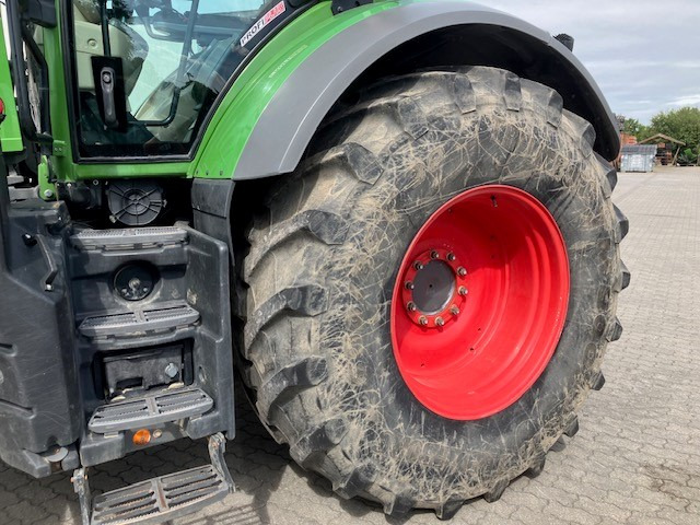 Fendt 828 Vario S4 ProfiPlus - Traktör: fotoğraf 4 Fendt 828 Vario S4 ProfiPlus - Traktör: fotoğraf 4