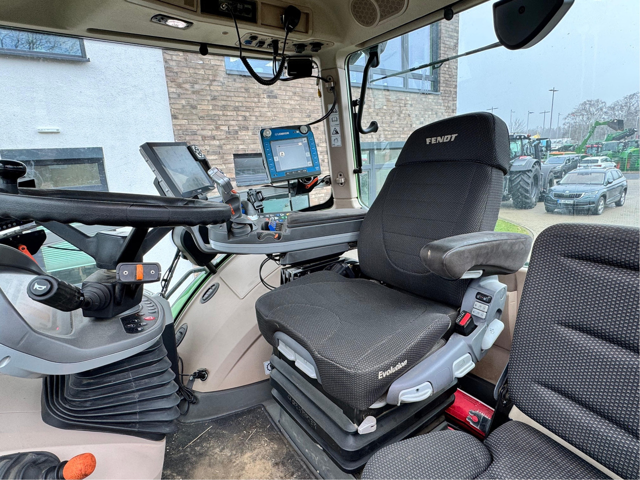Fendt 933 Vario Gen6 Profi Plus - Traktör: fotoğraf 3 Fendt 933 Vario Gen6 Profi Plus - Traktör: fotoğraf 3