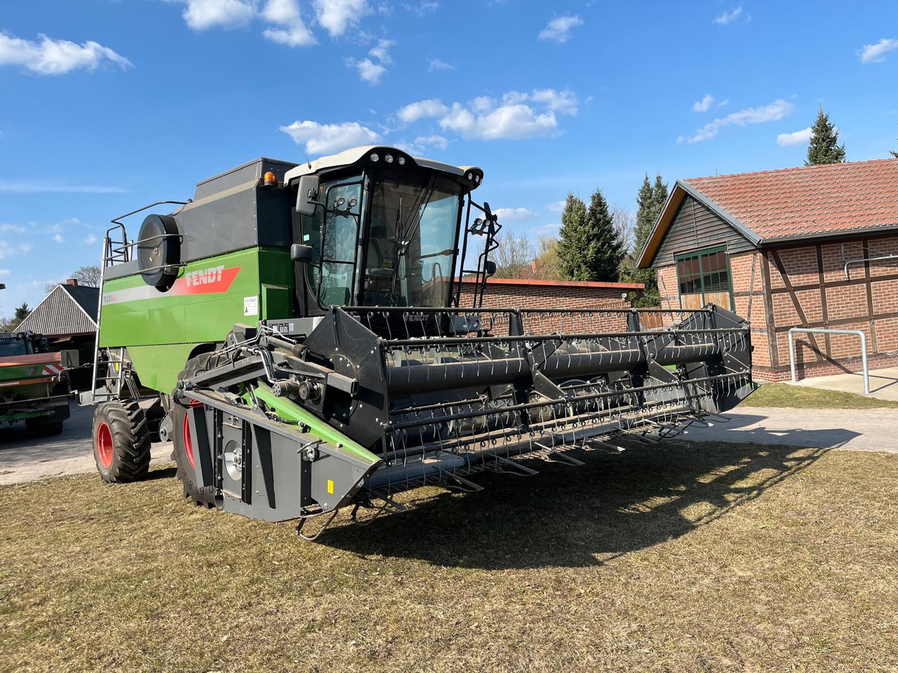 Fendt Mähdrescher 5225 E - Biçerdöver: fotoğraf 1 Fendt Mähdrescher 5225 E - Biçerdöver: fotoğraf 1