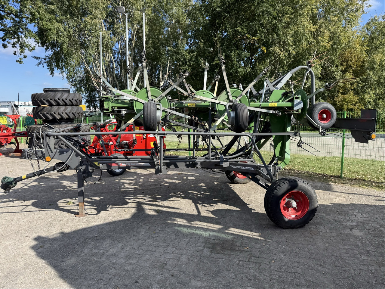 Fendt Twister 13010T - Ot toplama tırmığı: fotoğraf 1 Fendt Twister 13010T - Ot toplama tırmığı: fotoğraf 1