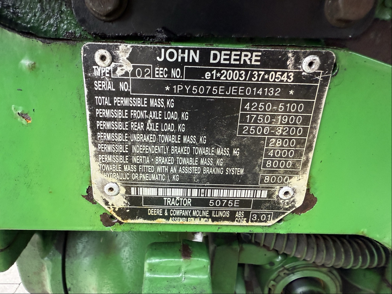 John Deere 5075E - Traktör: fotoğraf 2 John Deere 5075E - Traktör: fotoğraf 2