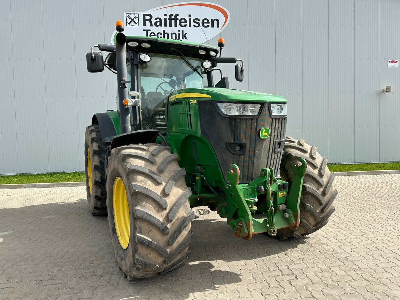 John Deere 7230R - Traktör: fotoğraf 1 John Deere 7230R - Traktör: fotoğraf 1
