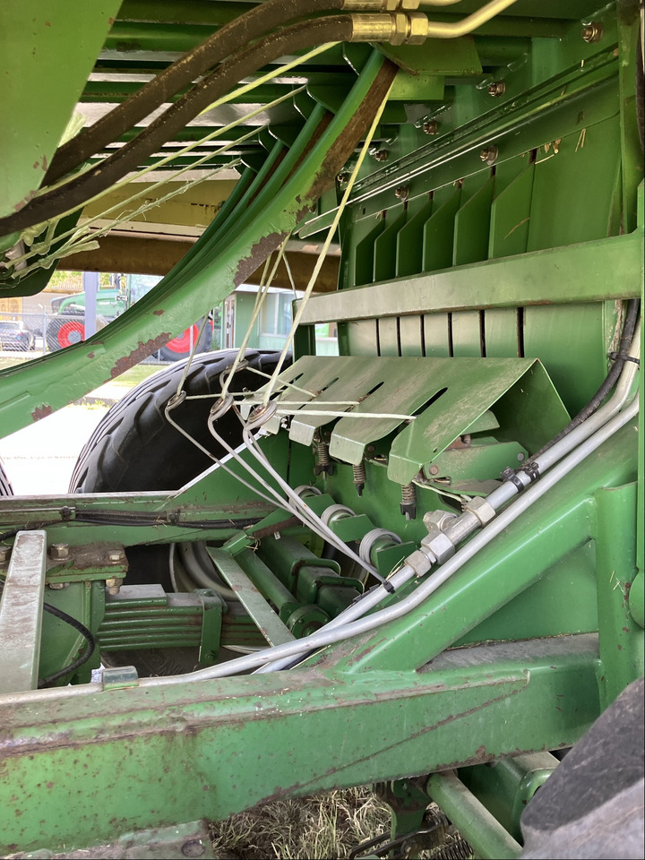 Krone Big Pack 890 XC - Kare balya makinesi: fotoğraf 2 Krone Big Pack 890 XC - Kare balya makinesi: fotoğraf 2