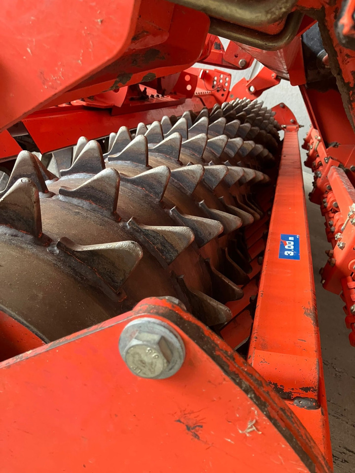 Kuhn Drillmaschinen - Ekim makinesi: fotoğraf 3 Kuhn Drillmaschinen - Ekim makinesi: fotoğraf 3