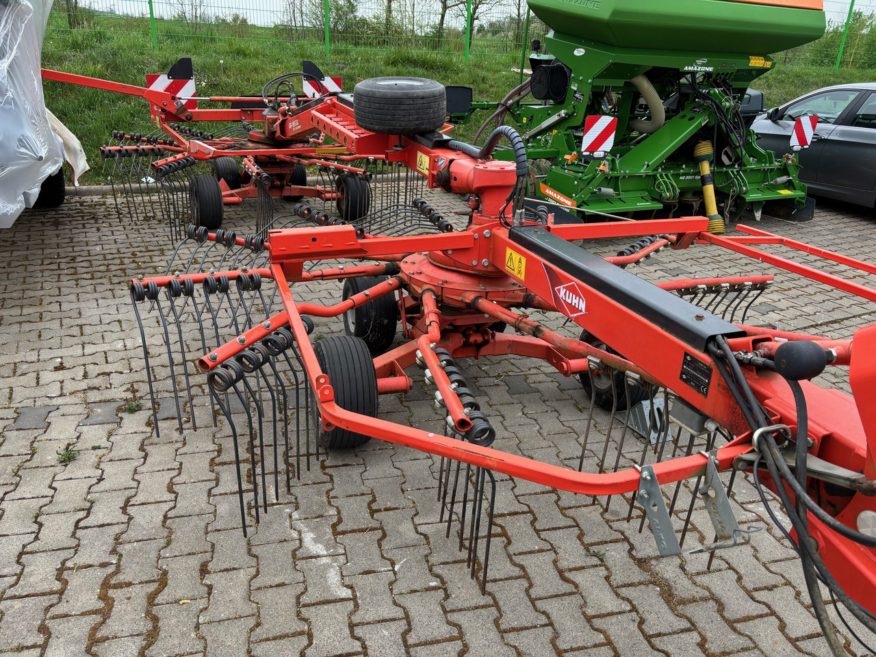 Kuhn Schwader 6632 - Ot toplama tırmığı: fotoğraf 4 Kuhn Schwader 6632 - Ot toplama tırmığı: fotoğraf 4