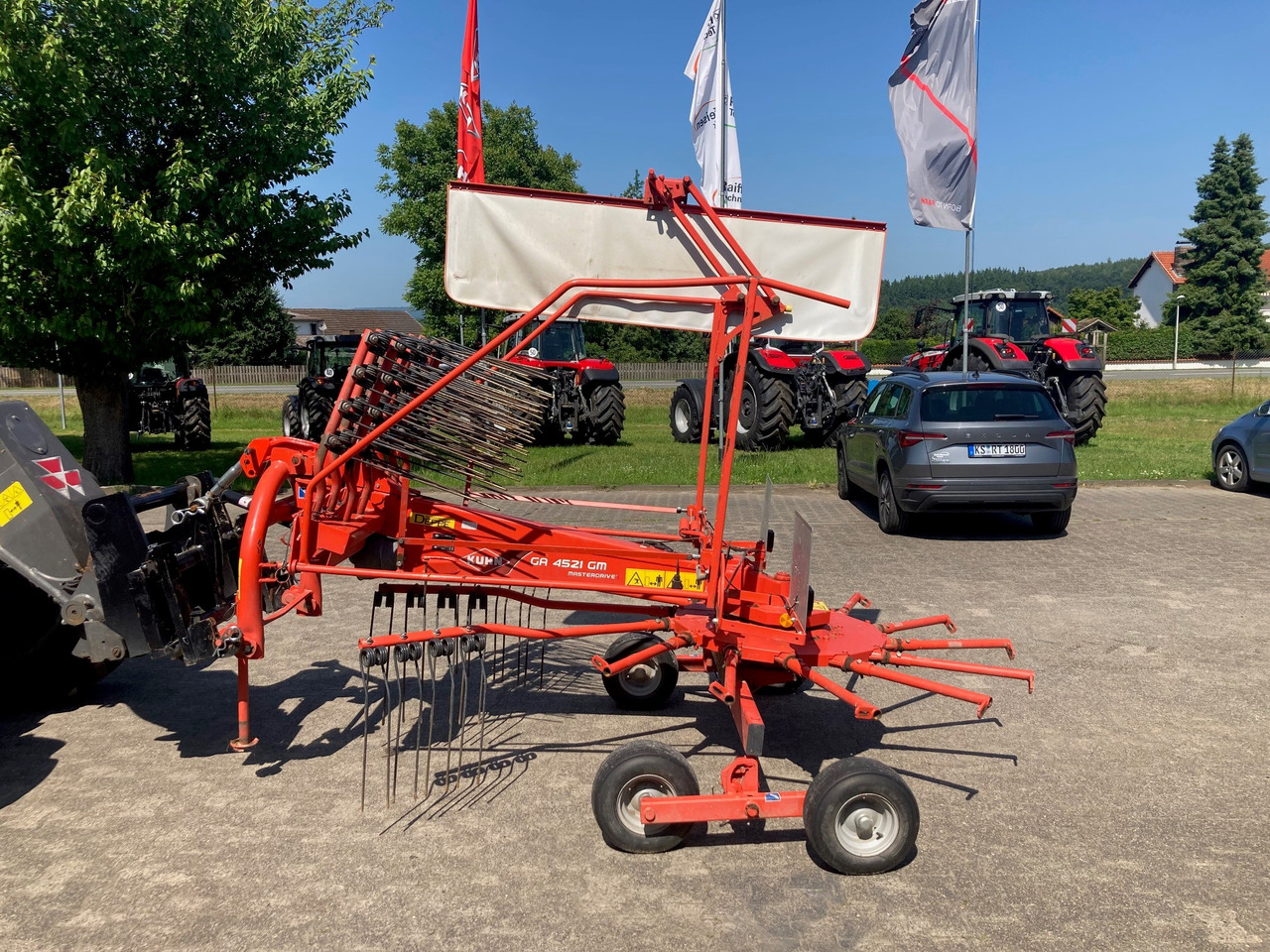 Kuhn Schwader GA 4521 - Ot toplama tırmığı: fotoğraf 1 Kuhn Schwader GA 4521 - Ot toplama tırmığı: fotoğraf 1
