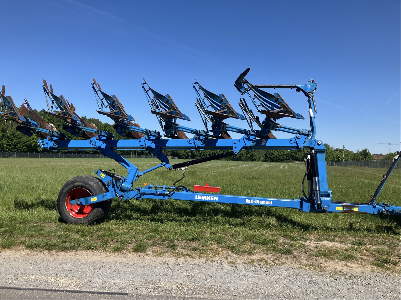 Lemken VariDiamant 10 X - Pulluk: fotoğraf 5 Lemken VariDiamant 10 X - Pulluk: fotoğraf 5