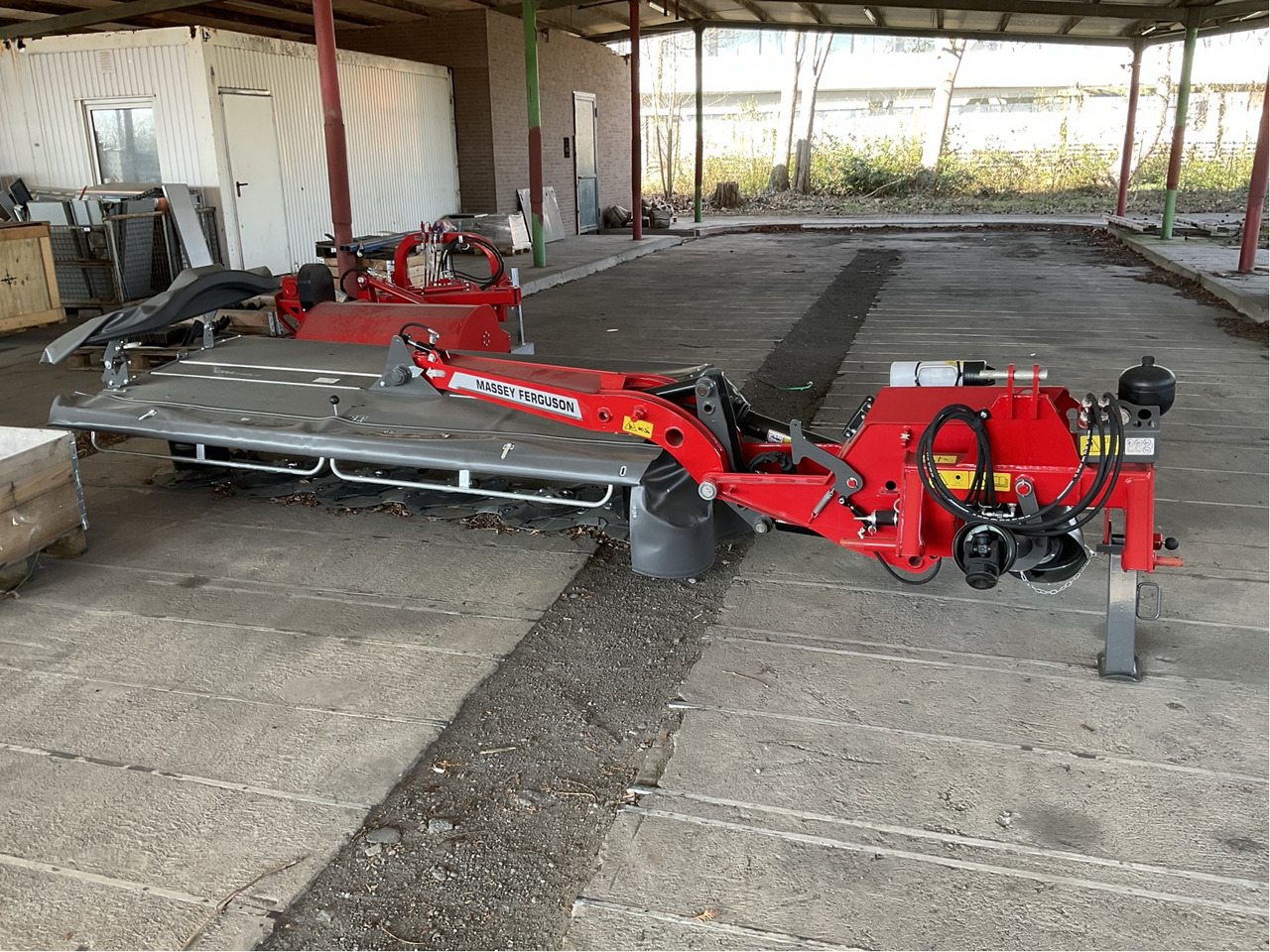 Massey Ferguson DM 316 TL-V - Çayır biçme makinesi: fotoğraf 1 Massey Ferguson DM 316 TL-V - Çayır biçme makinesi: fotoğraf 1