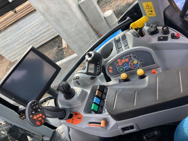 New Holland T7.200 Autocommand - Traktör: fotoğraf 3 New Holland T7.200 Autocommand - Traktör: fotoğraf 3