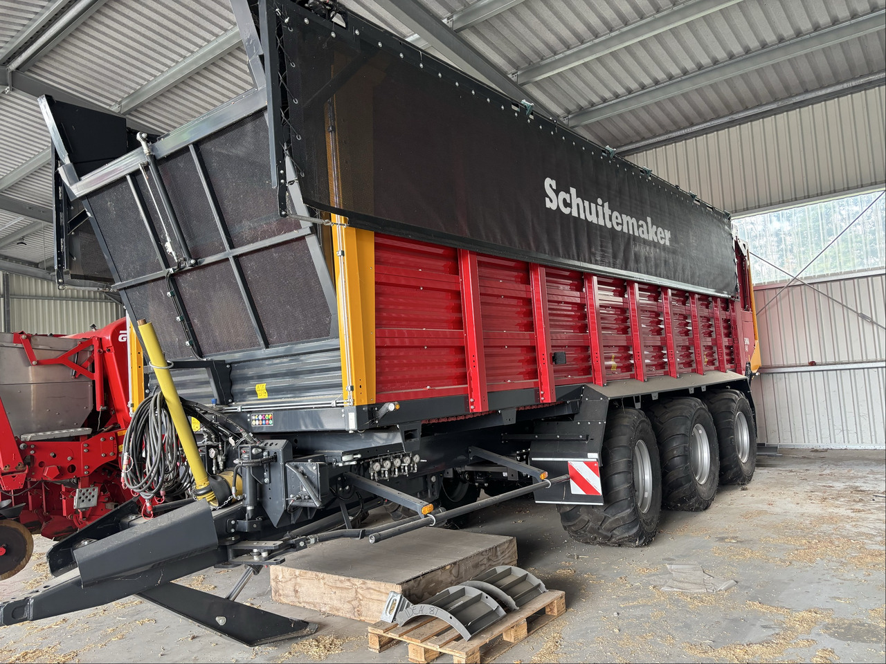 Schuitemaker Siwa 840 S - Damperli traktör römorku: fotoğraf 1 Schuitemaker Siwa 840 S - Damperli traktör römorku: fotoğraf 1