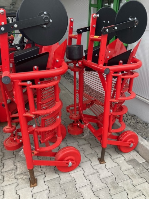 Tehnos IK 1D Kartoffelroder - Hasat makinesi: fotoğraf 1 Tehnos IK 1D Kartoffelroder - Hasat makinesi: fotoğraf 1