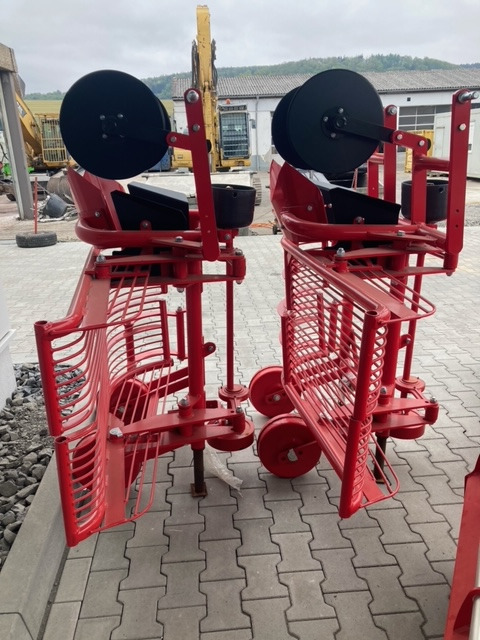 Tehnos IK 1D Kartoffelroder - Hasat makinesi: fotoğraf 2 Tehnos IK 1D Kartoffelroder - Hasat makinesi: fotoğraf 2