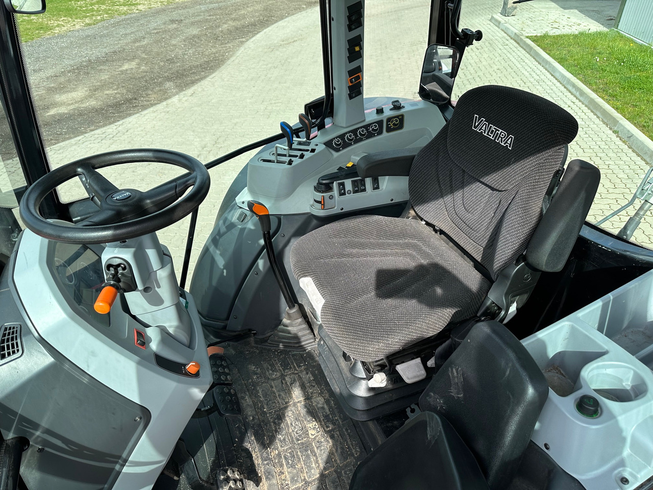 Valtra A105 MH - Traktör: fotoğraf 4 Valtra A105 MH - Traktör: fotoğraf 4