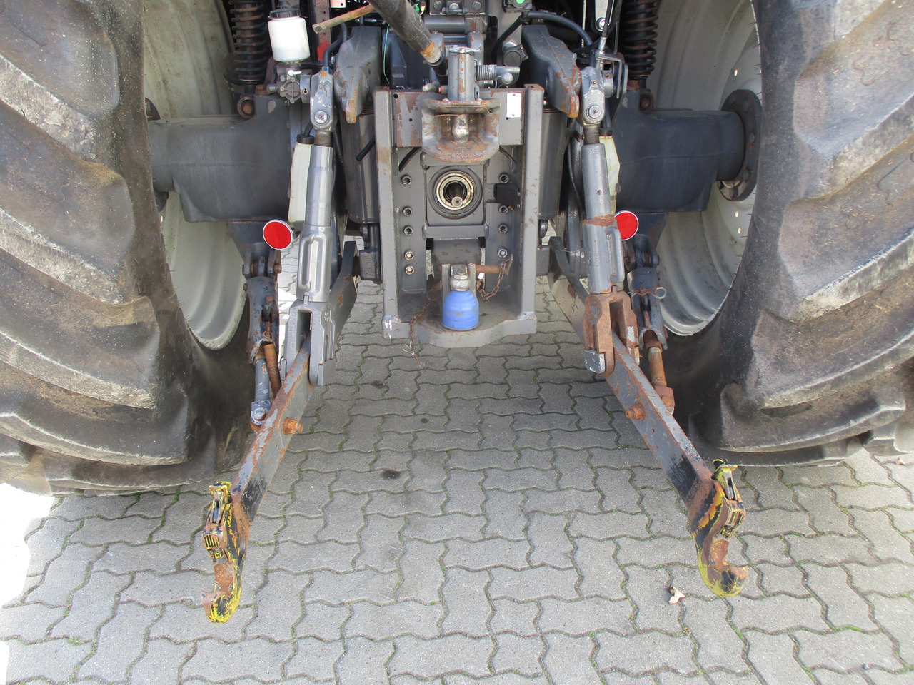 Traktör Valtra T 213: fotoğraf 13